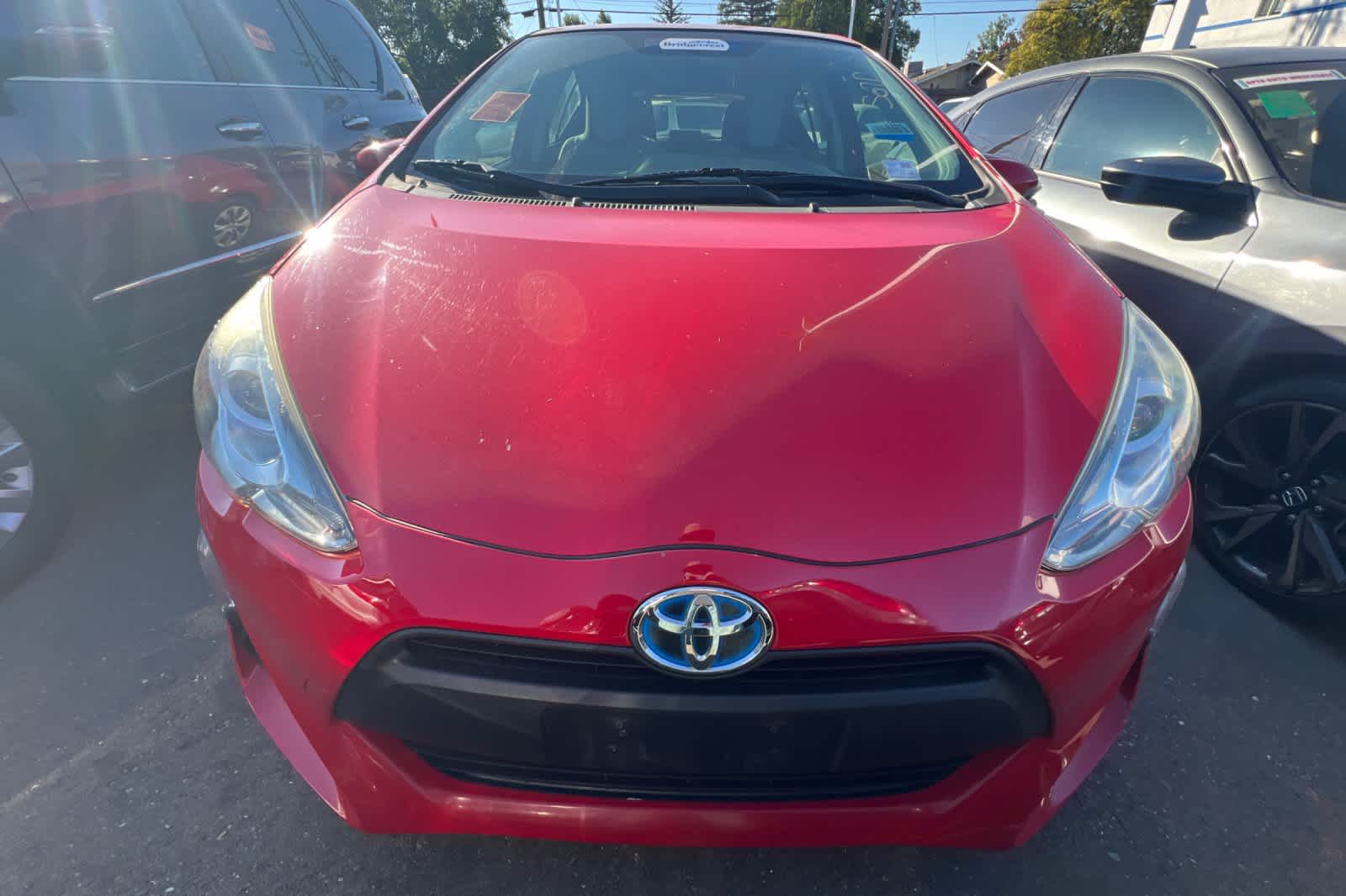 Thumbnail: 2015 Toyota Prius c - 6