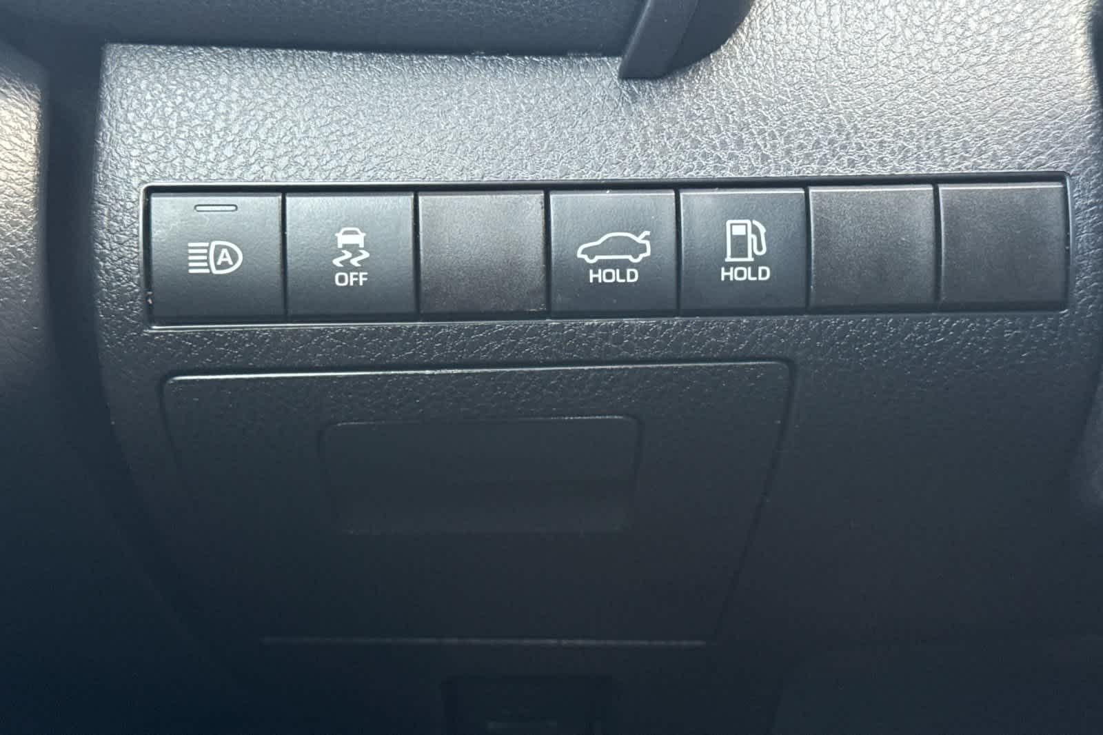 Thumbnail: 2022 Toyota Camry - 27