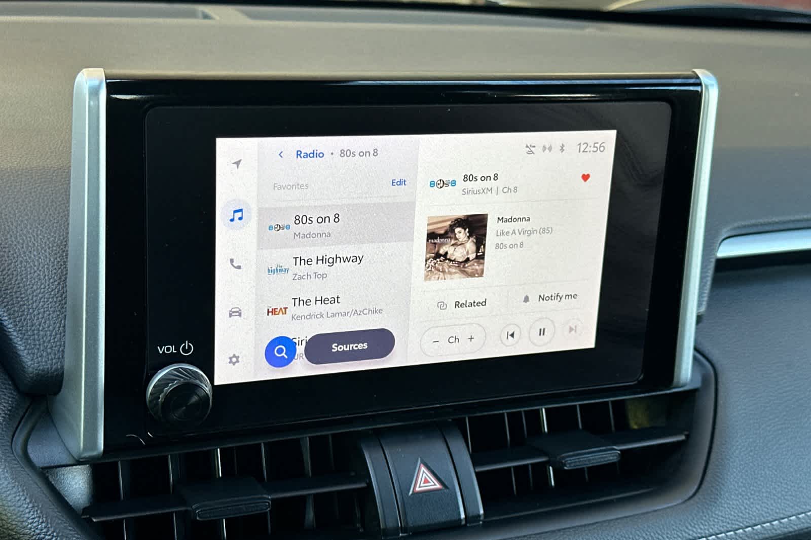 Thumbnail: 2023 Toyota RAV4 - 20