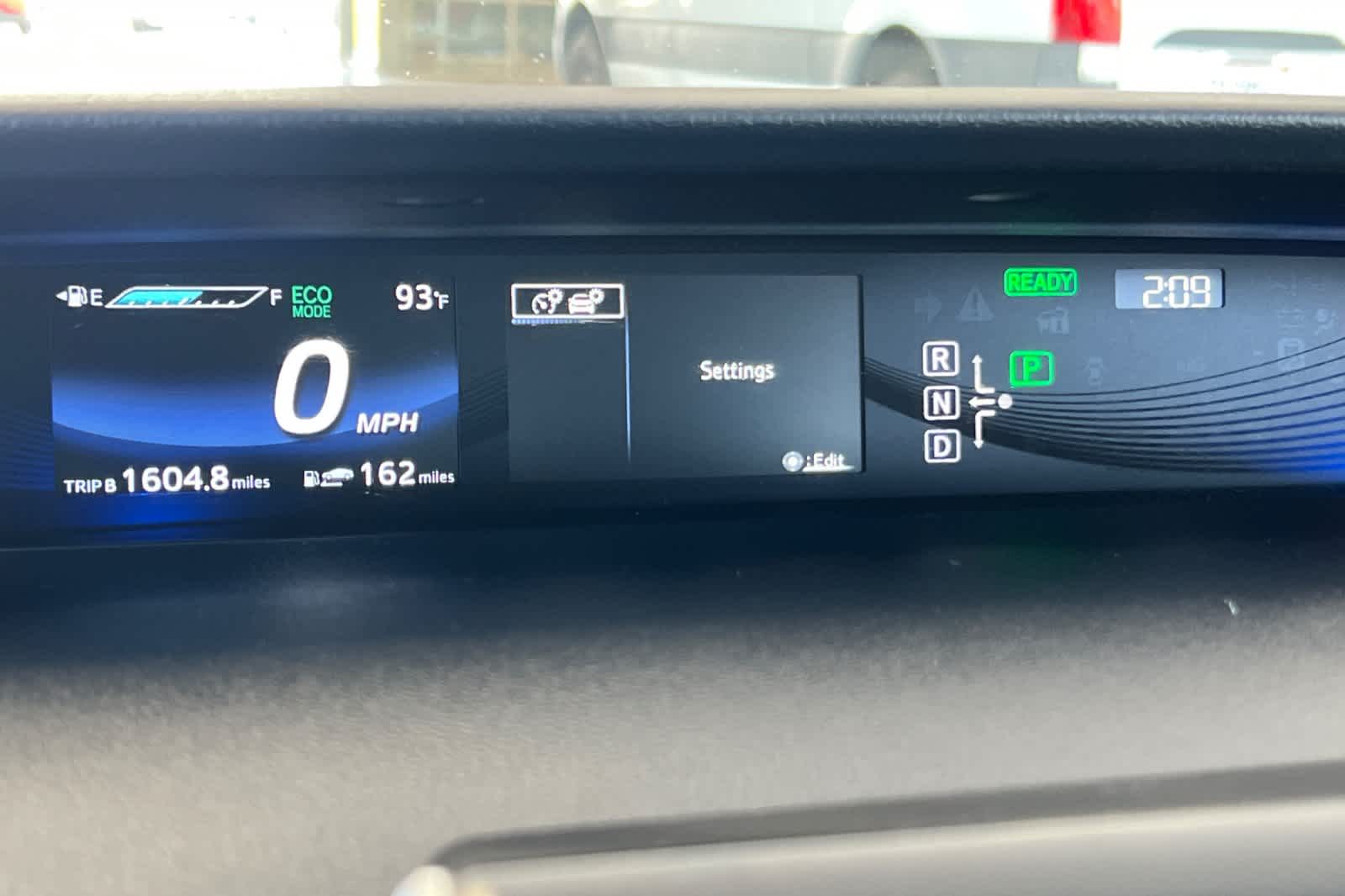 Thumbnail: 2017 Toyota Mirai - 27