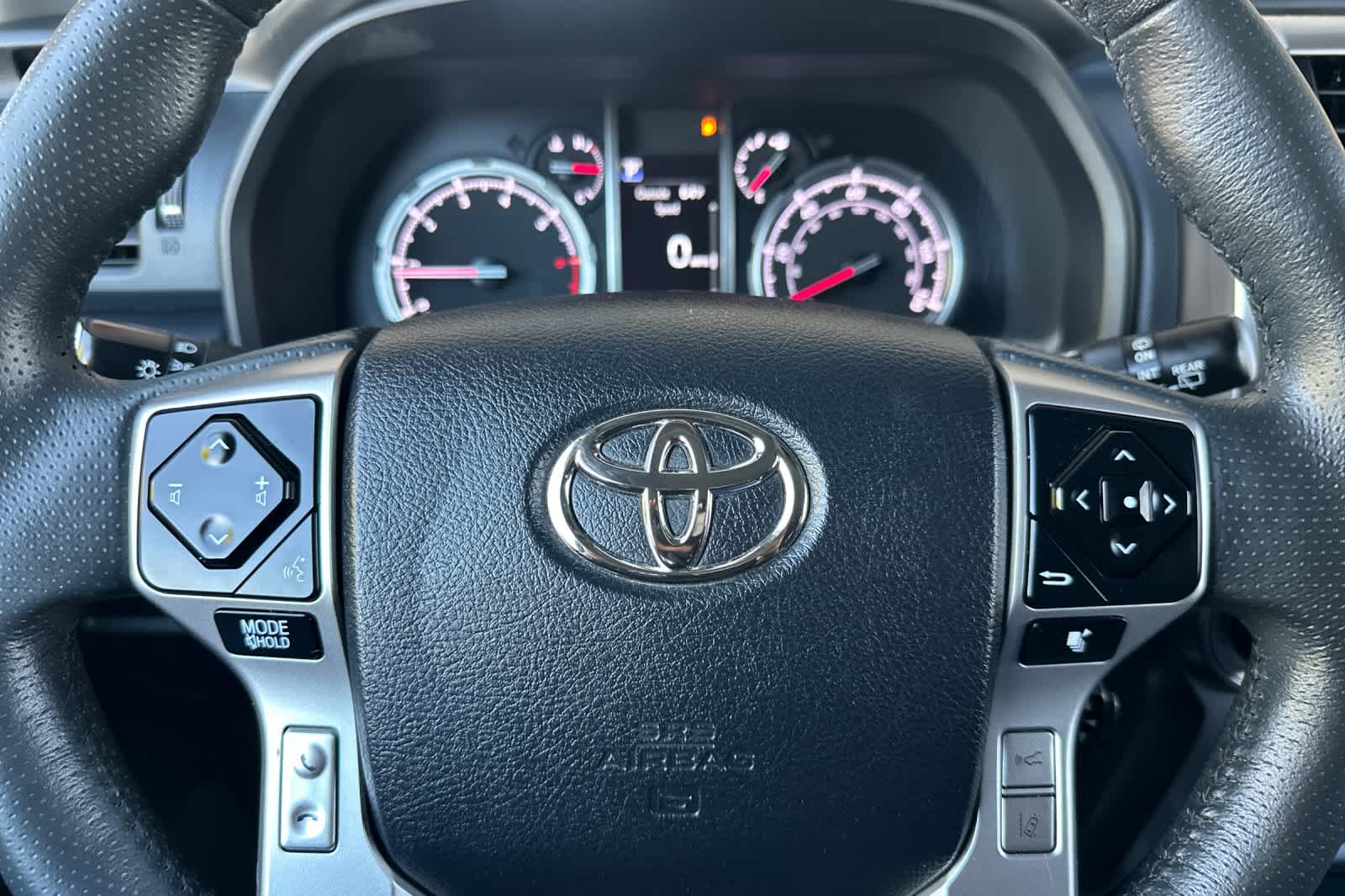 Thumbnail: 2022 Toyota 4Runner - 25