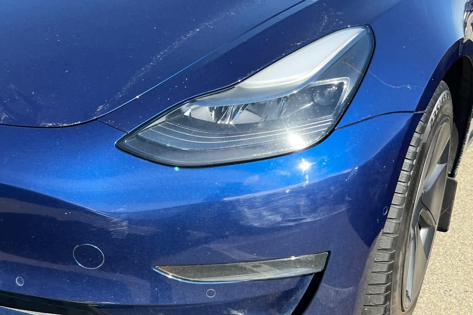 Thumbnail: 2022 Tesla Model 3 - 11