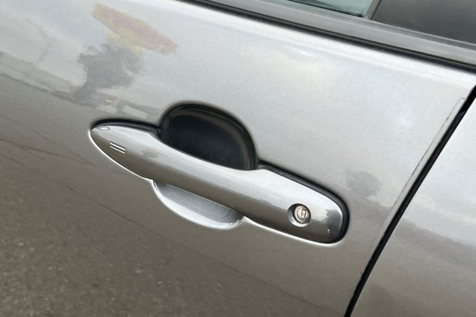 Thumbnail: 2021 Toyota Prius Prime - 16