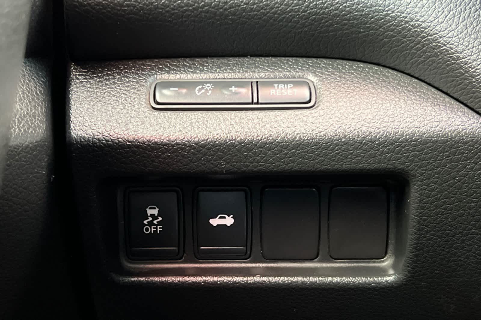 Thumbnail: 2015 Nissan Altima - 27