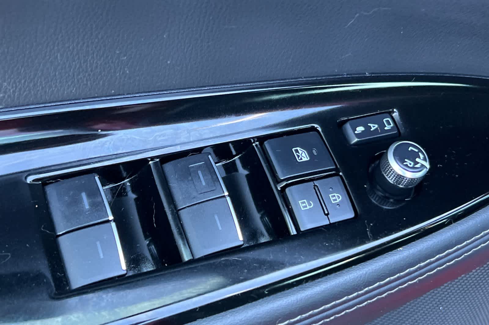 Thumbnail: 2021 Toyota Mirai - 13