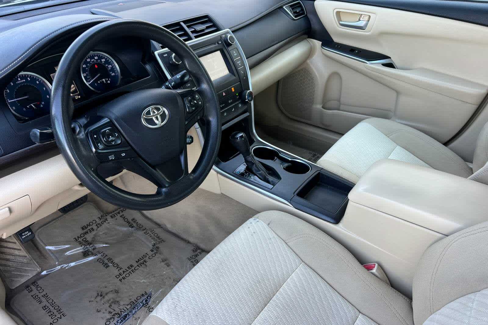 Thumbnail: 2017 Toyota Camry - 11
