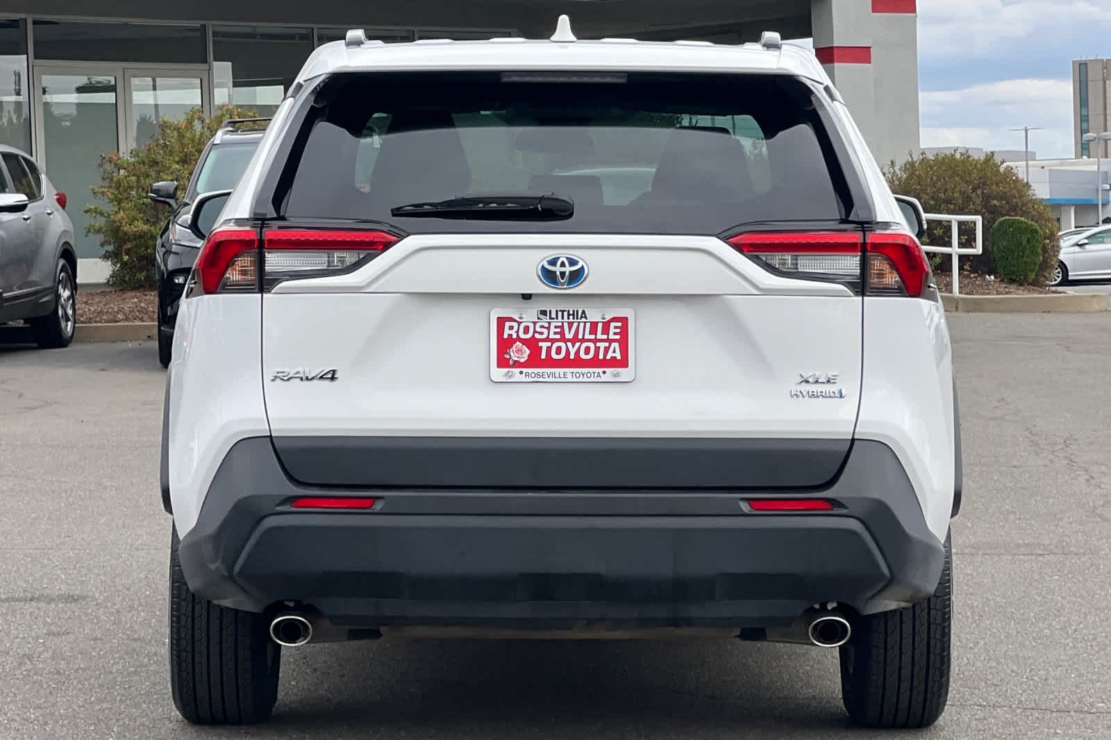 Thumbnail: 2024 Toyota RAV4 - 8