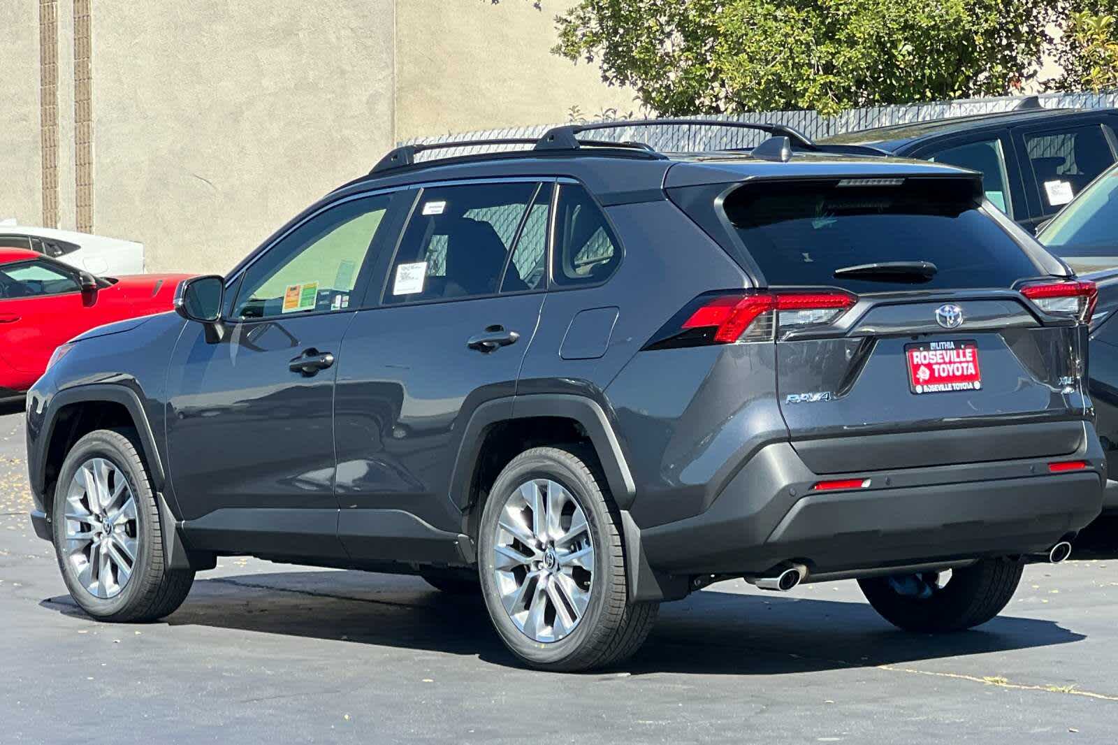 Thumbnail: 2025 Toyota RAV4 - 6