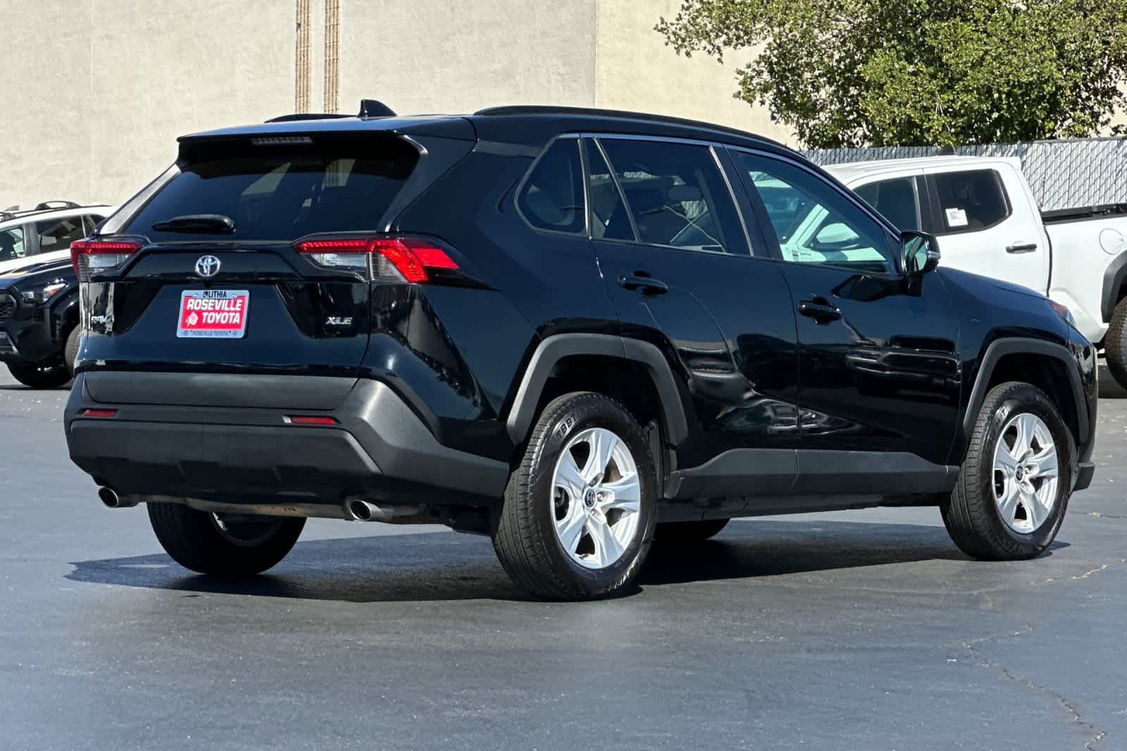 Thumbnail: 2021 Toyota RAV4 - 2