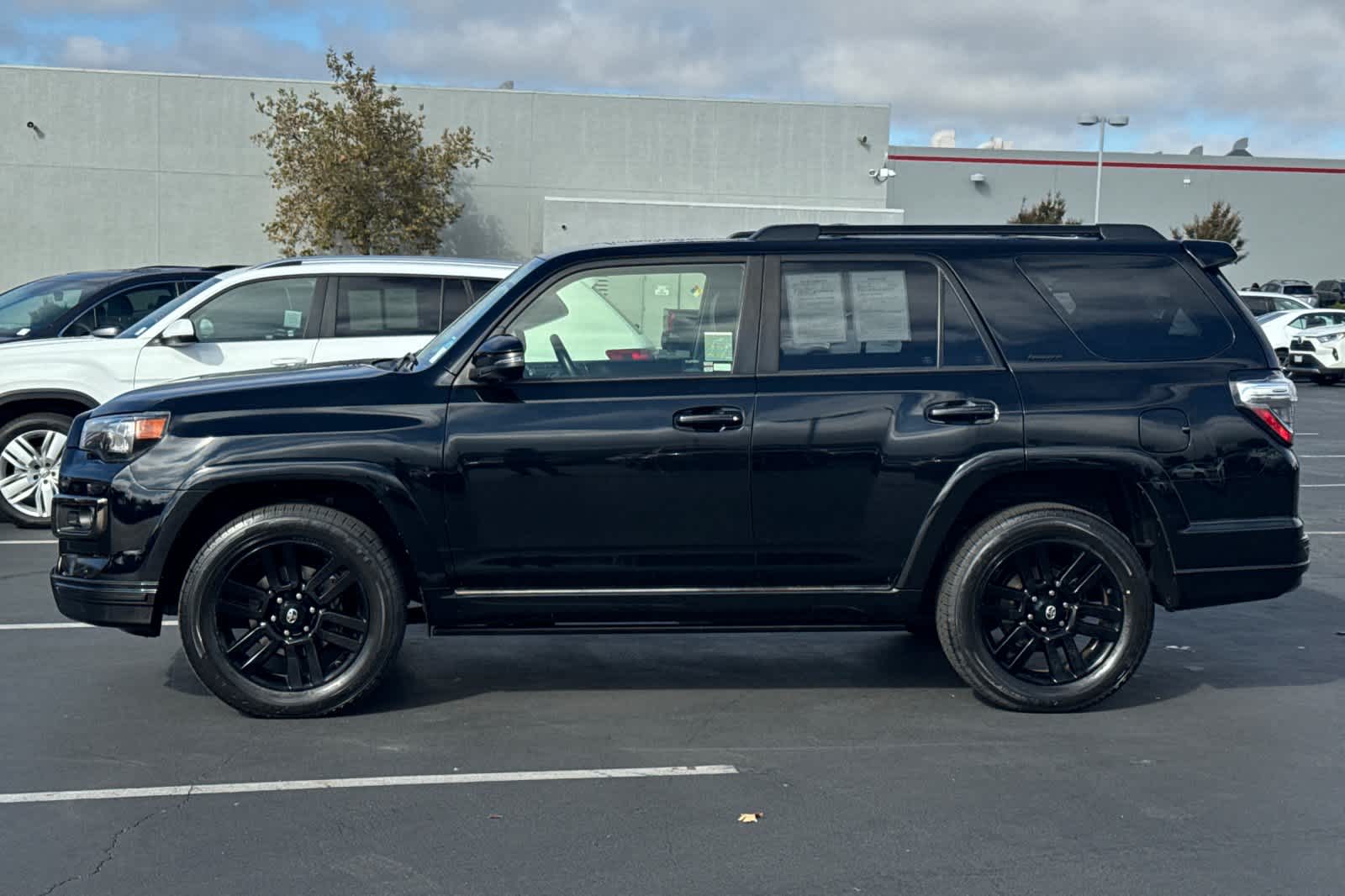 Thumbnail: 2019 Toyota 4Runner - 9