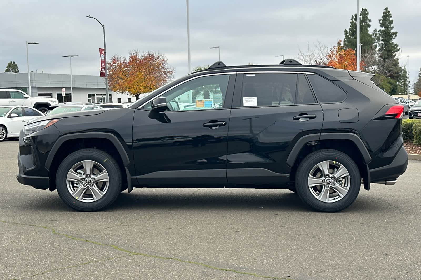 Thumbnail: 2025 Toyota RAV4 - 5