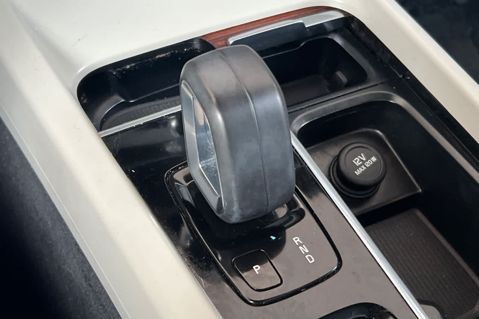 Thumbnail: 2022 Volvo S60 - 21