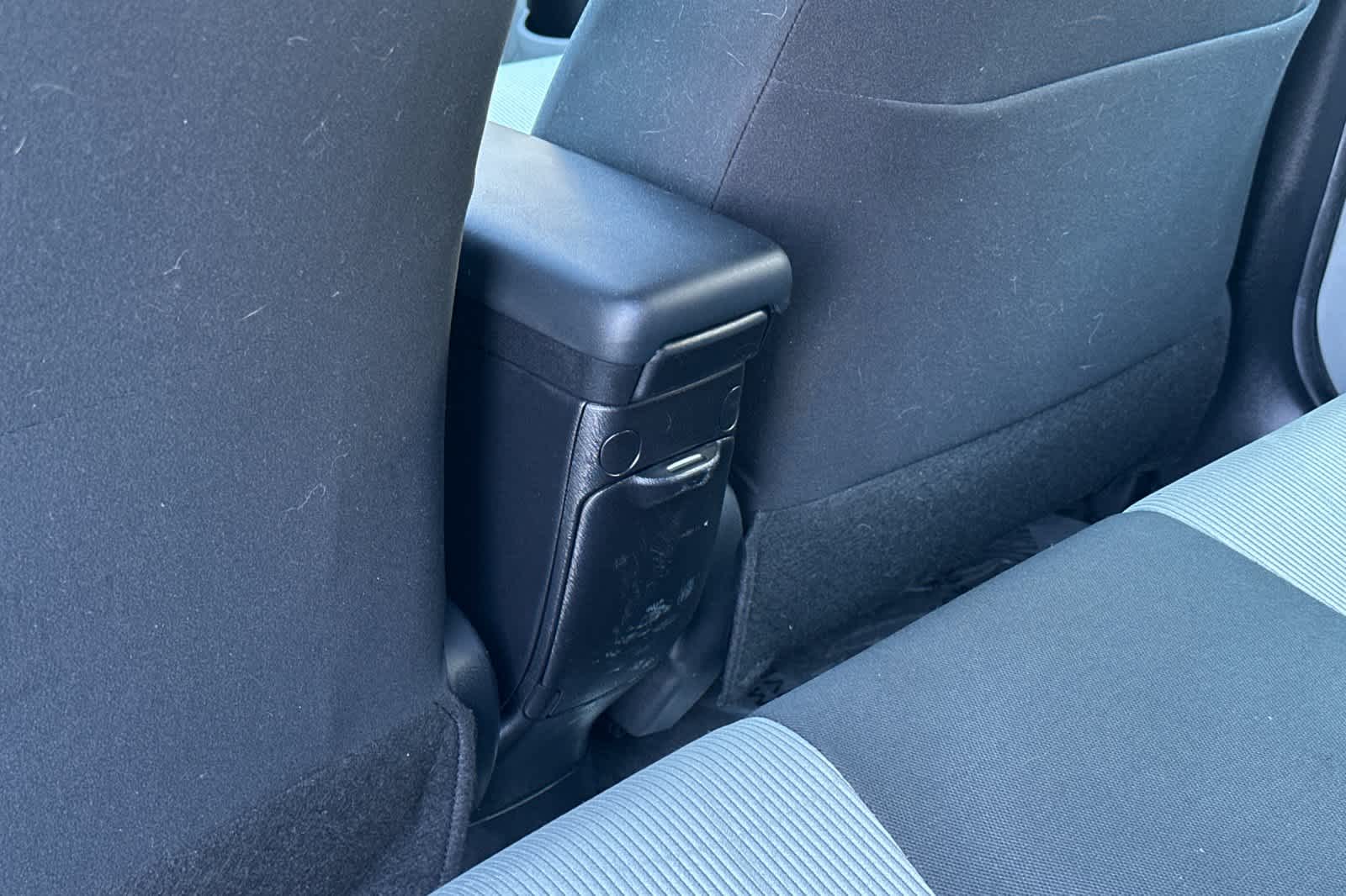 Thumbnail: 2012 Toyota Prius c - 14