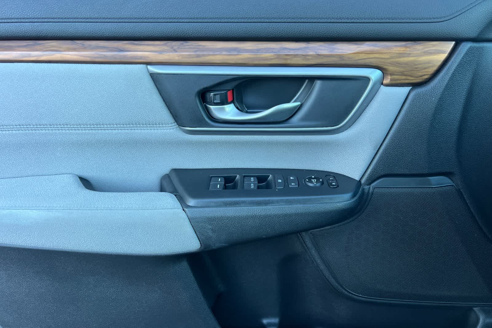 Thumbnail: 2017 Honda CR-V - 12