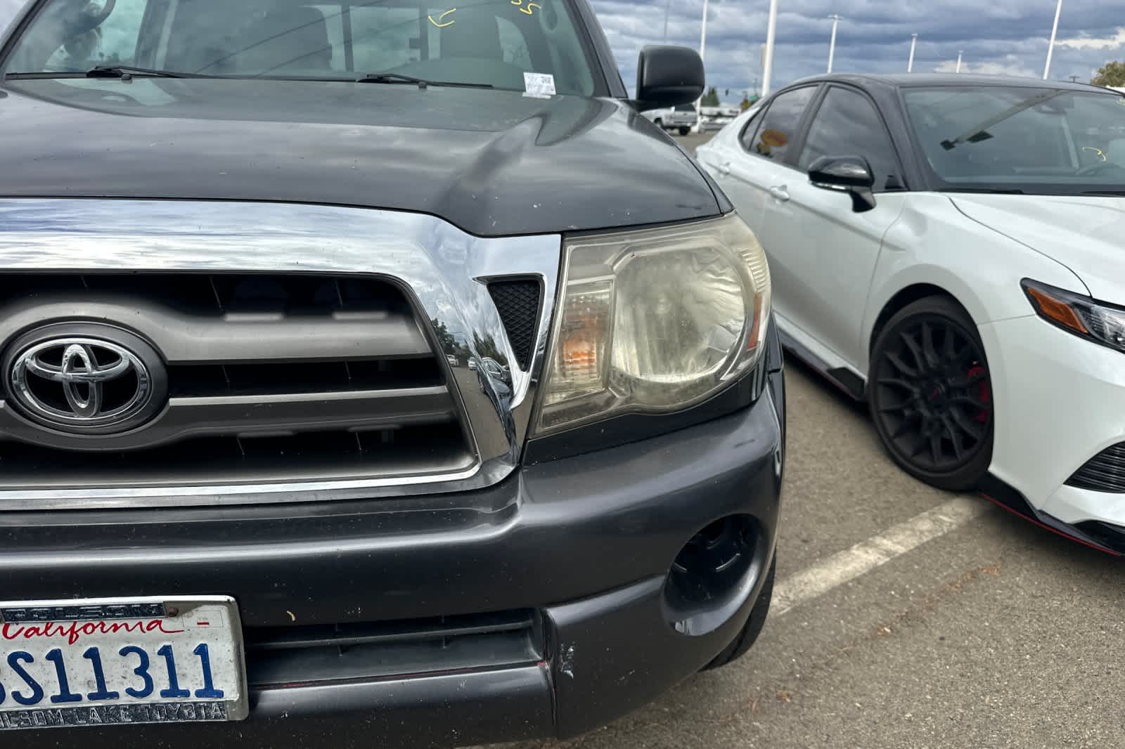 Thumbnail: 2009 Toyota Tacoma - 11