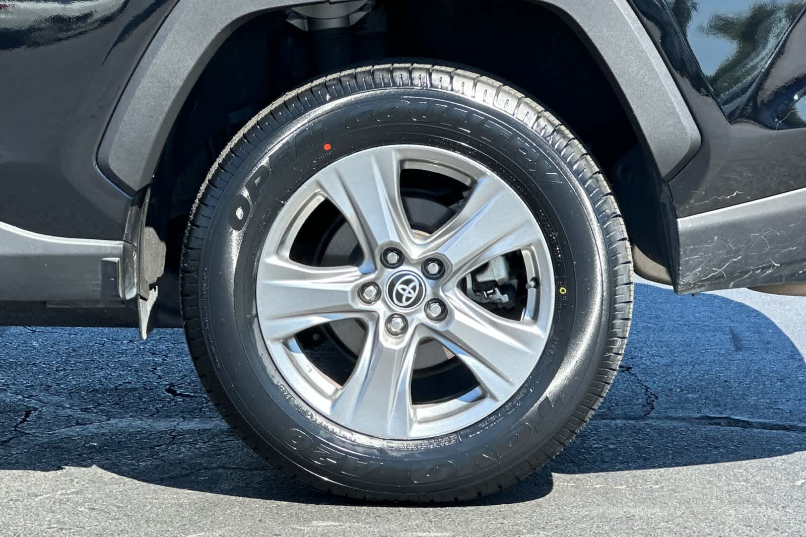 Thumbnail: 2023 Toyota RAV4 - 31