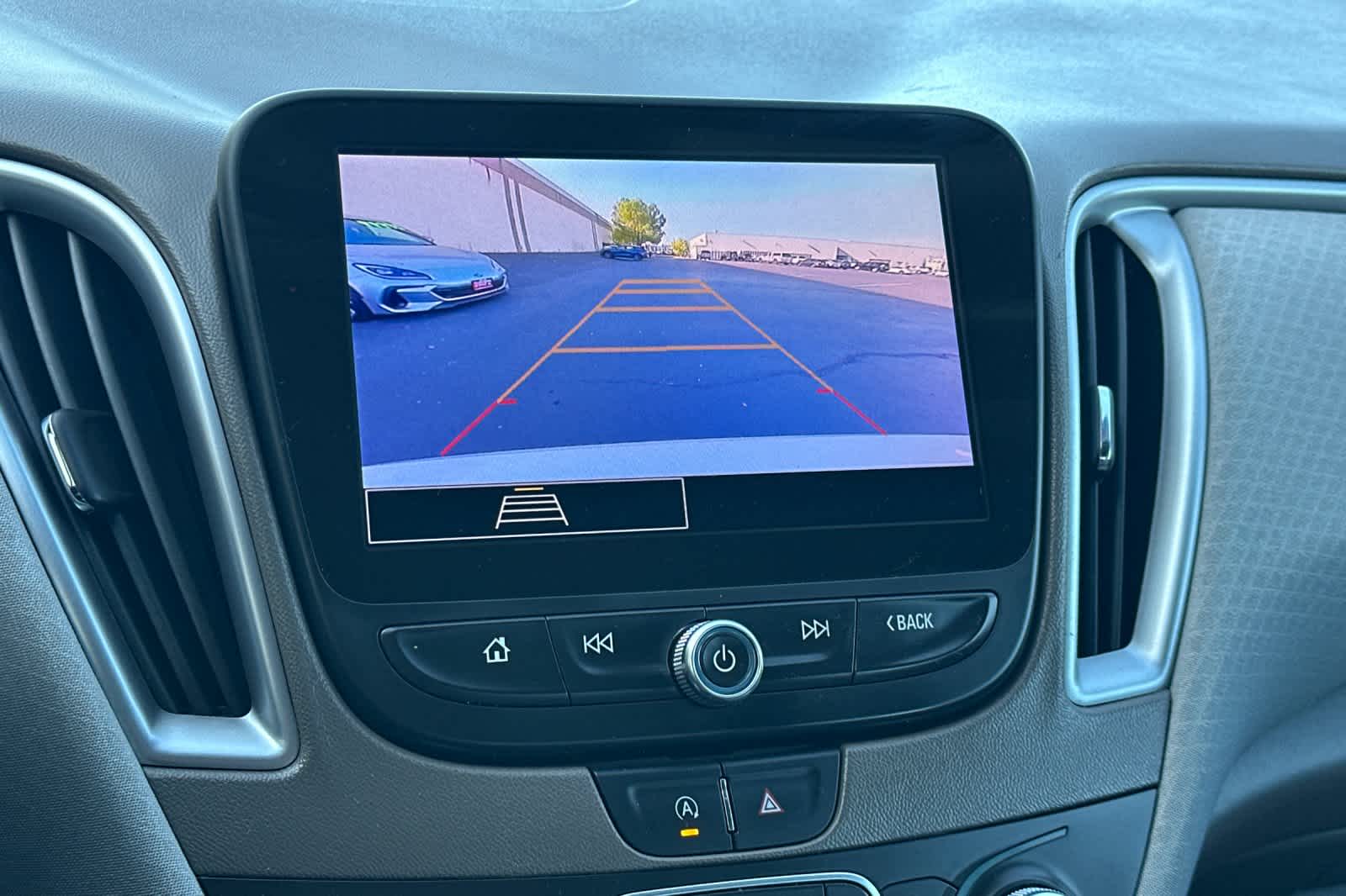 Thumbnail: 2024 Chevrolet Malibu - 19