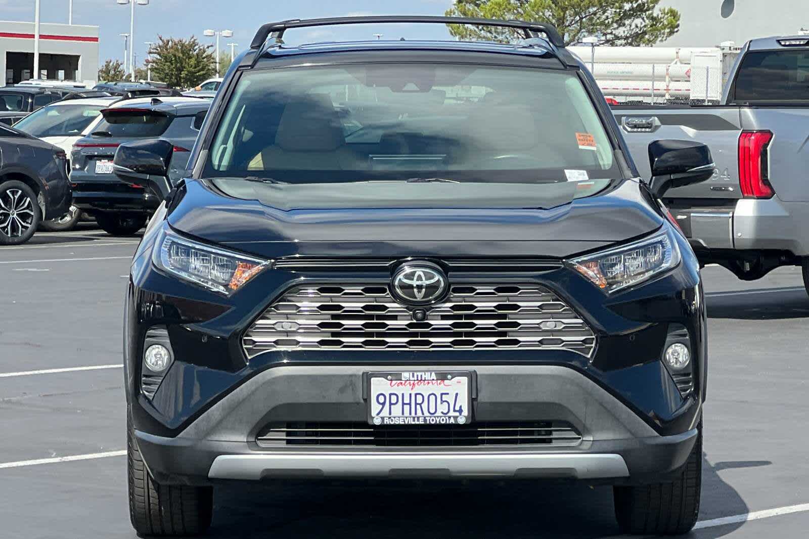 Thumbnail: 2021 Toyota RAV4 - 10