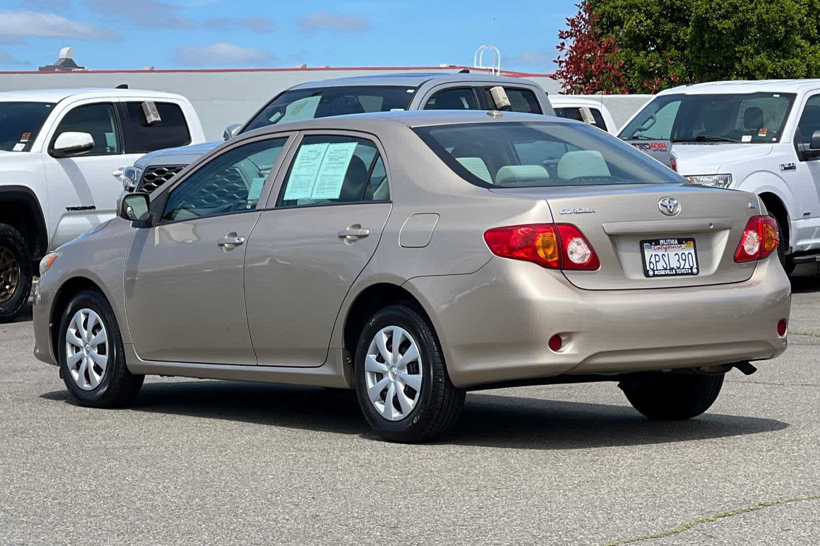 2010 Toyota Corolla LE 8