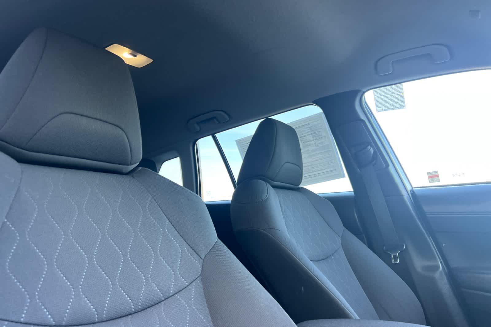 Thumbnail: 2022 Toyota Corolla Cross - 18