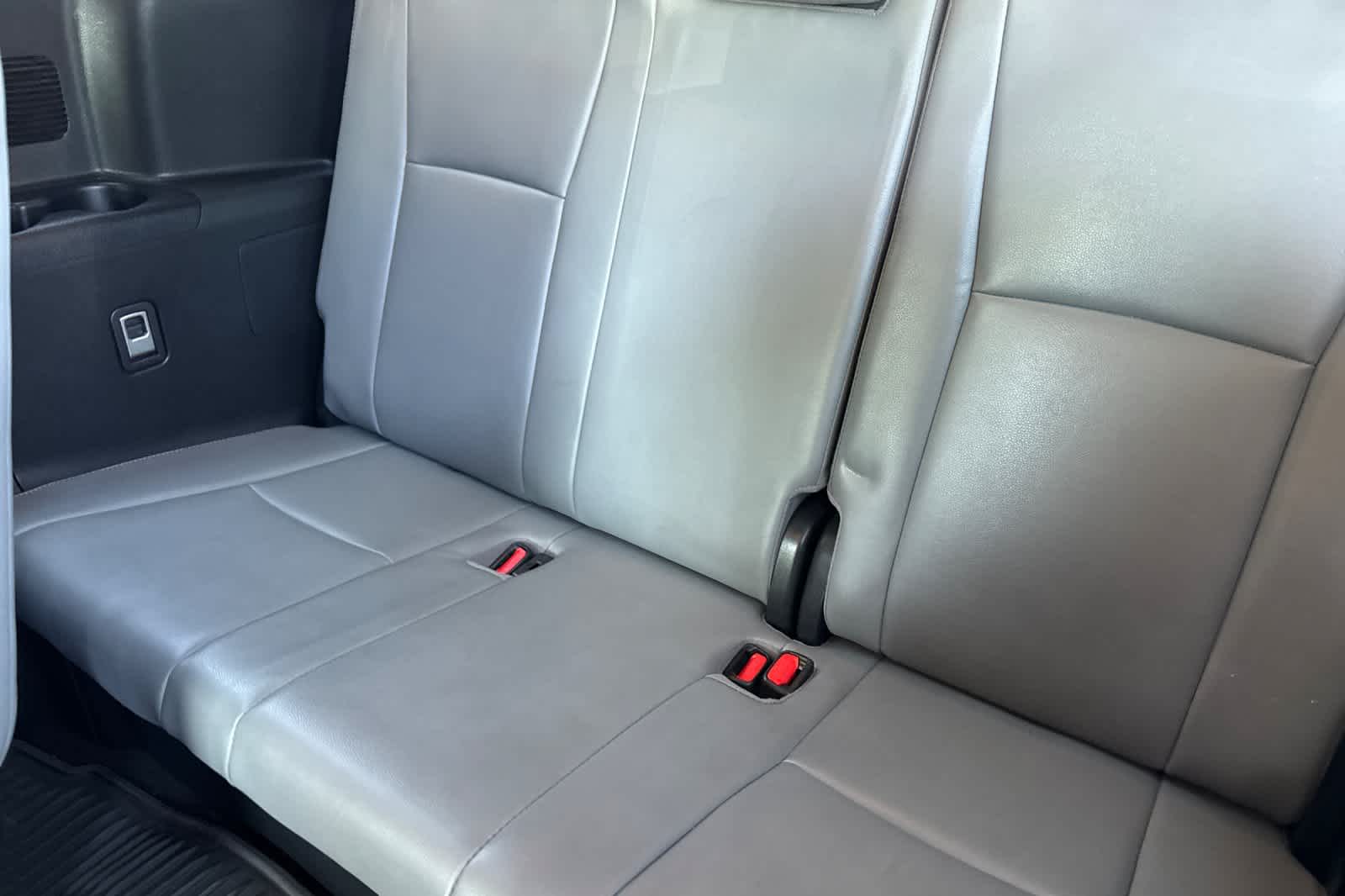 Thumbnail: 2022 Toyota Highlander - 16