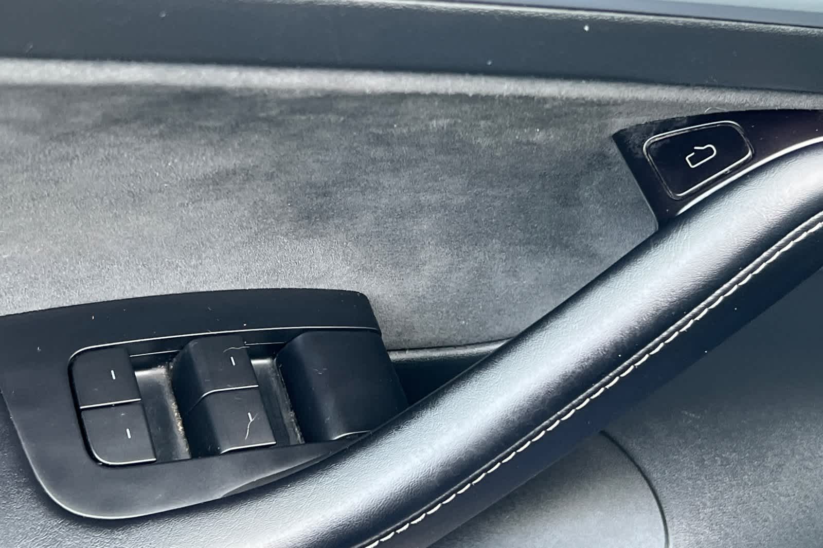 Thumbnail: 2022 Tesla Model 3 - 13