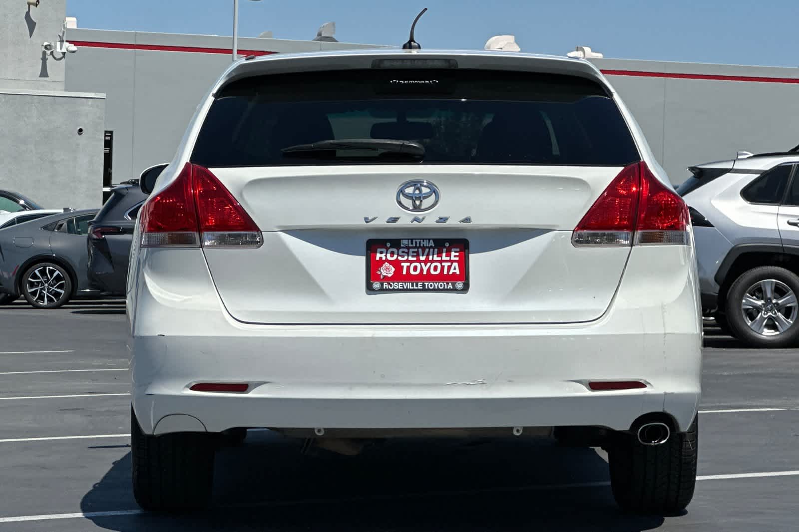 Thumbnail: 2010 Toyota Venza - 8