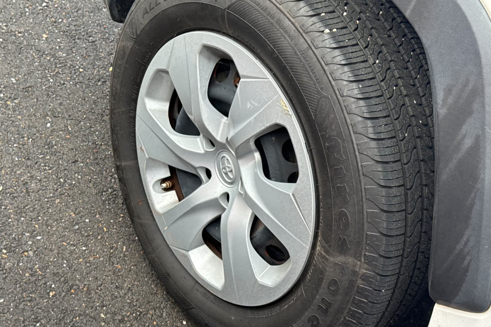 Thumbnail: 2019 Toyota RAV4 - 14