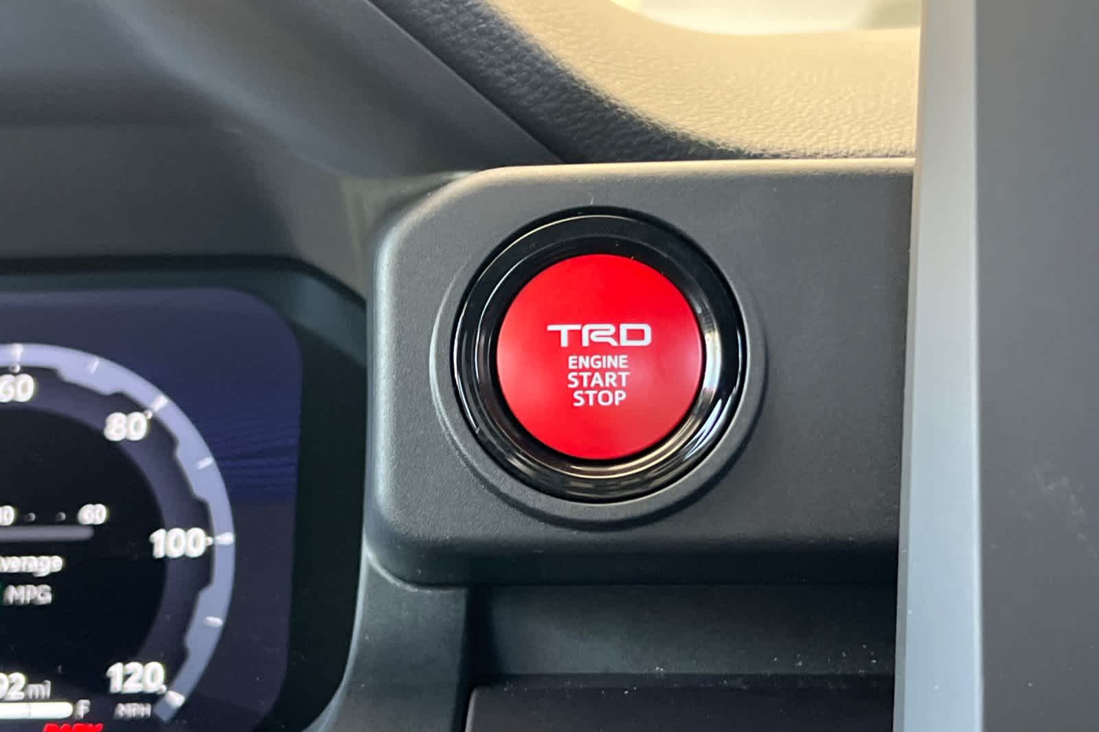 2025 Toyota Tacoma TRD Off-Road 22
