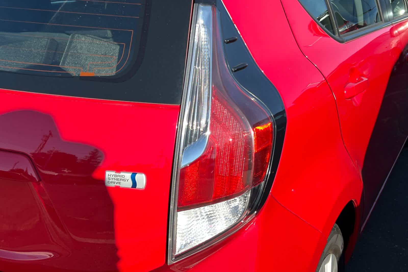 Thumbnail: 2015 Toyota Prius c - 16