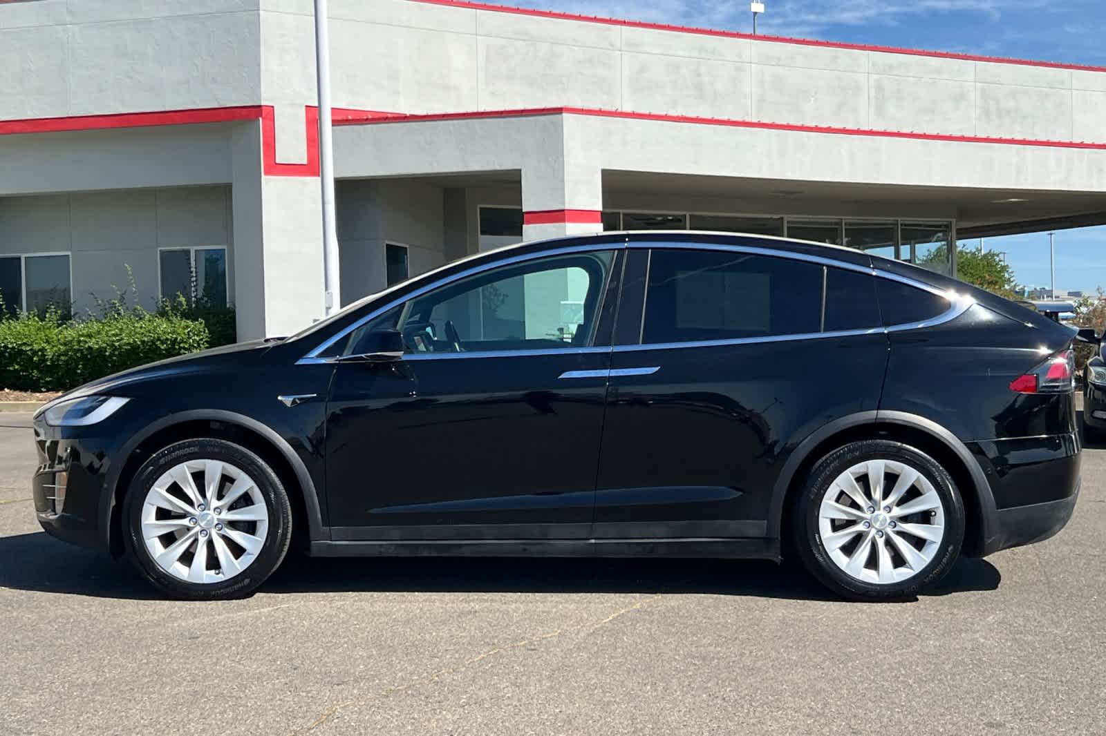 Thumbnail: 2019 Tesla Model X - 9