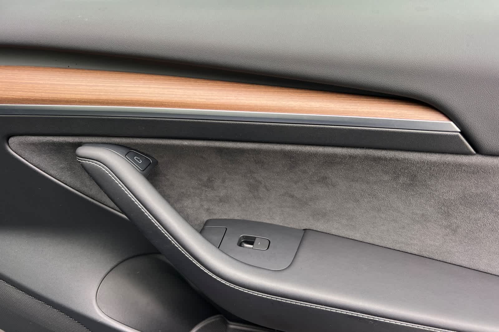 Thumbnail: 2023 Tesla Model 3 - 18