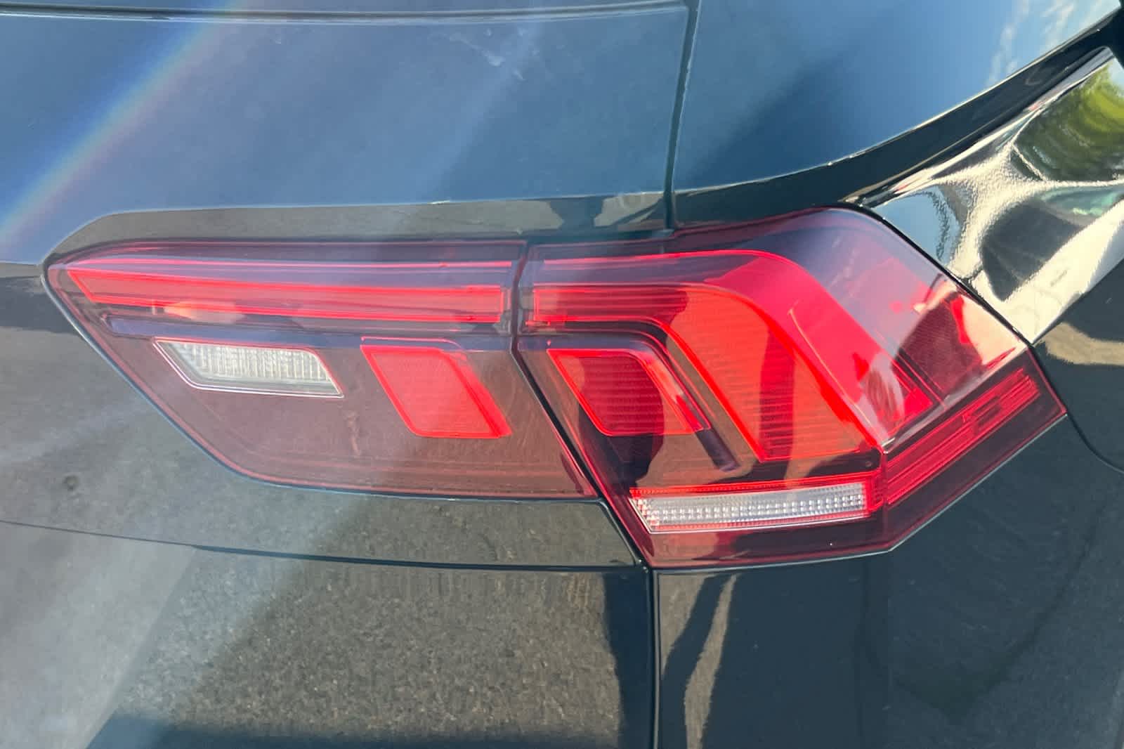 Thumbnail: 2022 Volkswagen Tiguan - 18