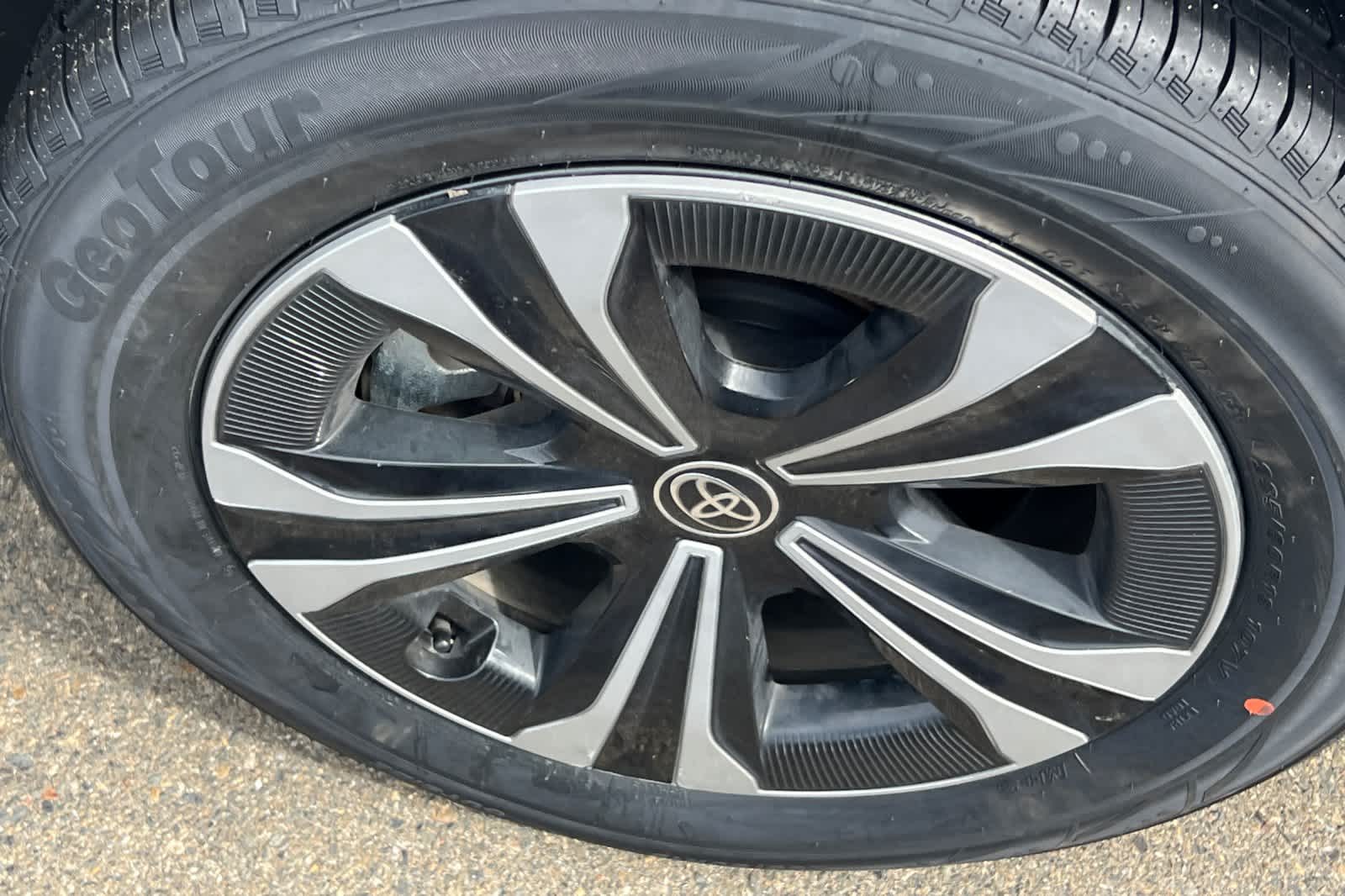 Thumbnail: 2023 Toyota bZ4X - 22