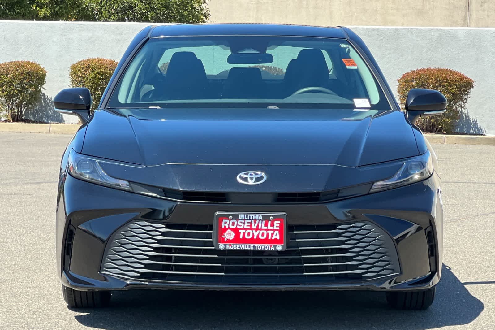 Thumbnail: 2025 Toyota Camry - 10