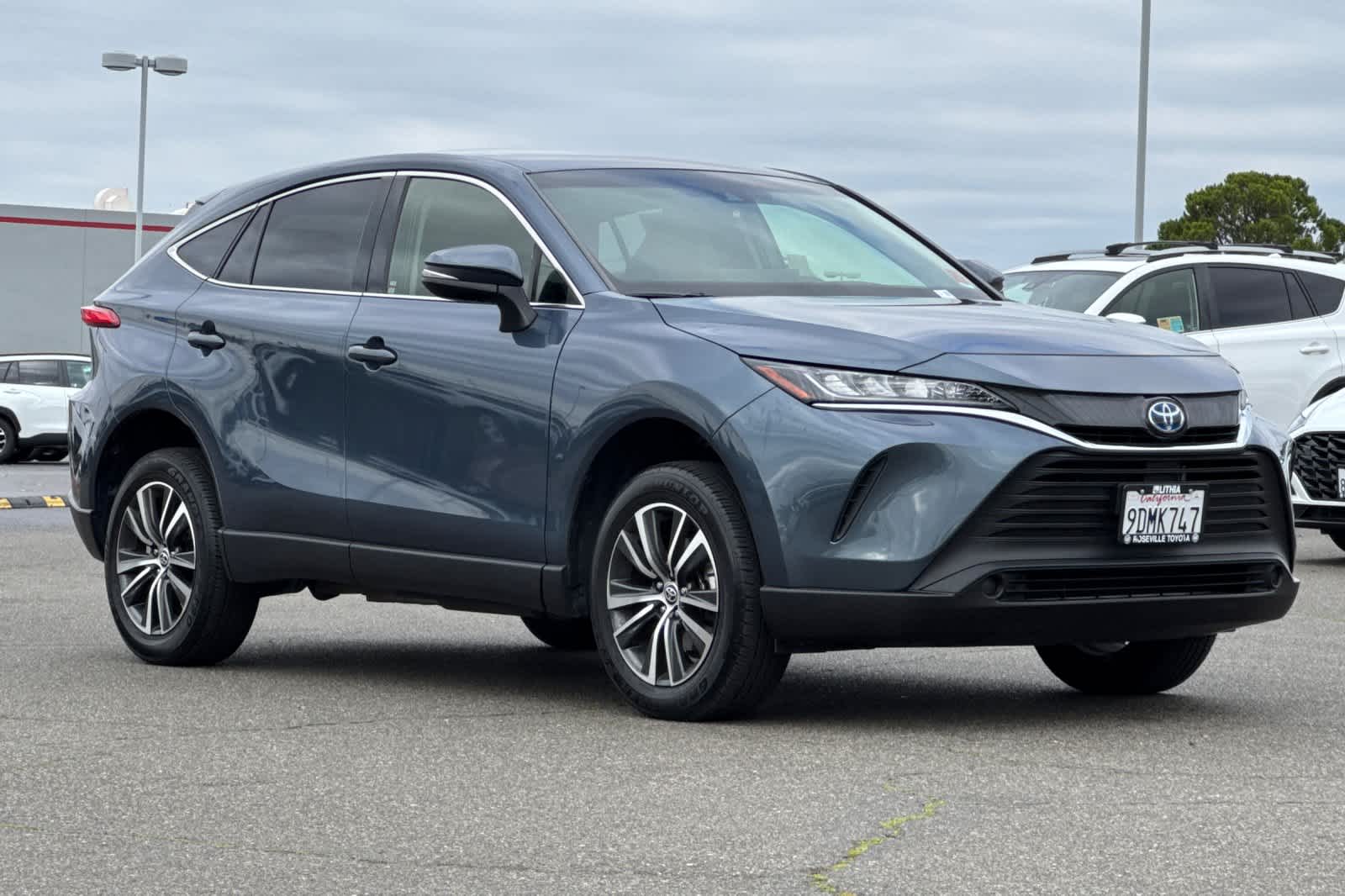 Thumbnail: 2022 Toyota Venza - 5