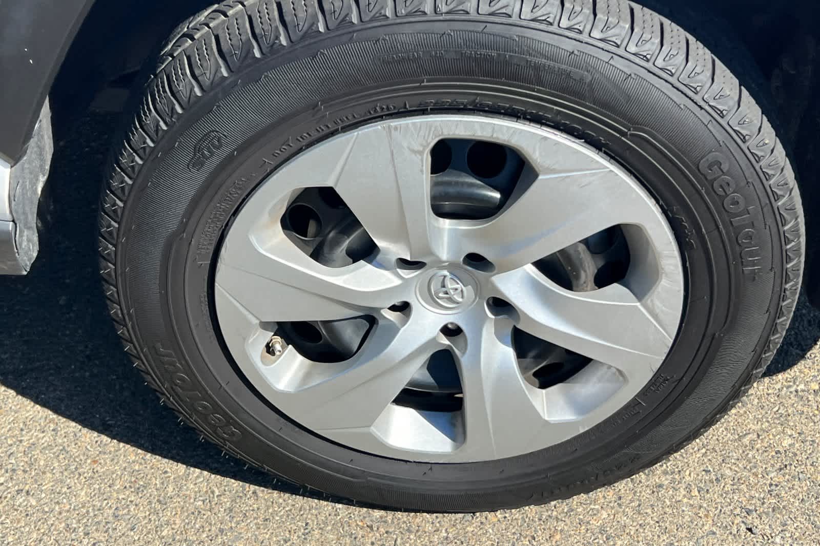 Thumbnail: 2021 Toyota RAV4 - 12