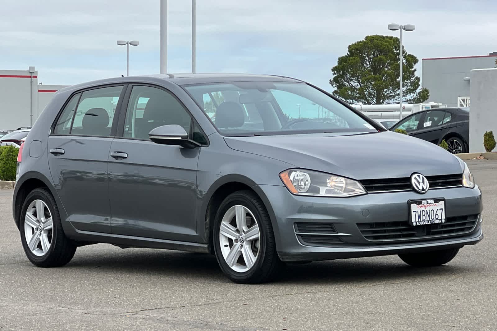 Thumbnail: 2017 Volkswagen Golf - 5
