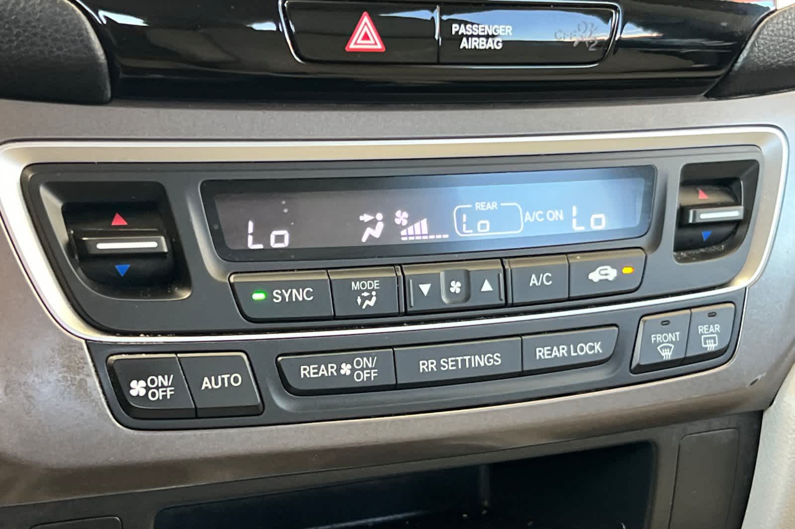 Thumbnail: 2016 Honda Pilot - 23