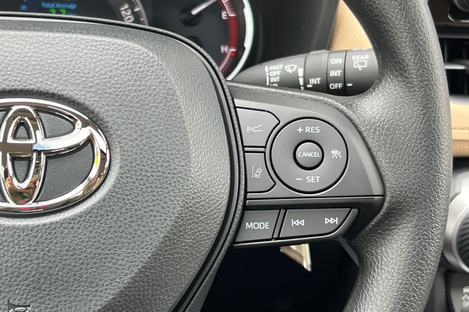 Thumbnail: 2025 Toyota RAV4 - 26