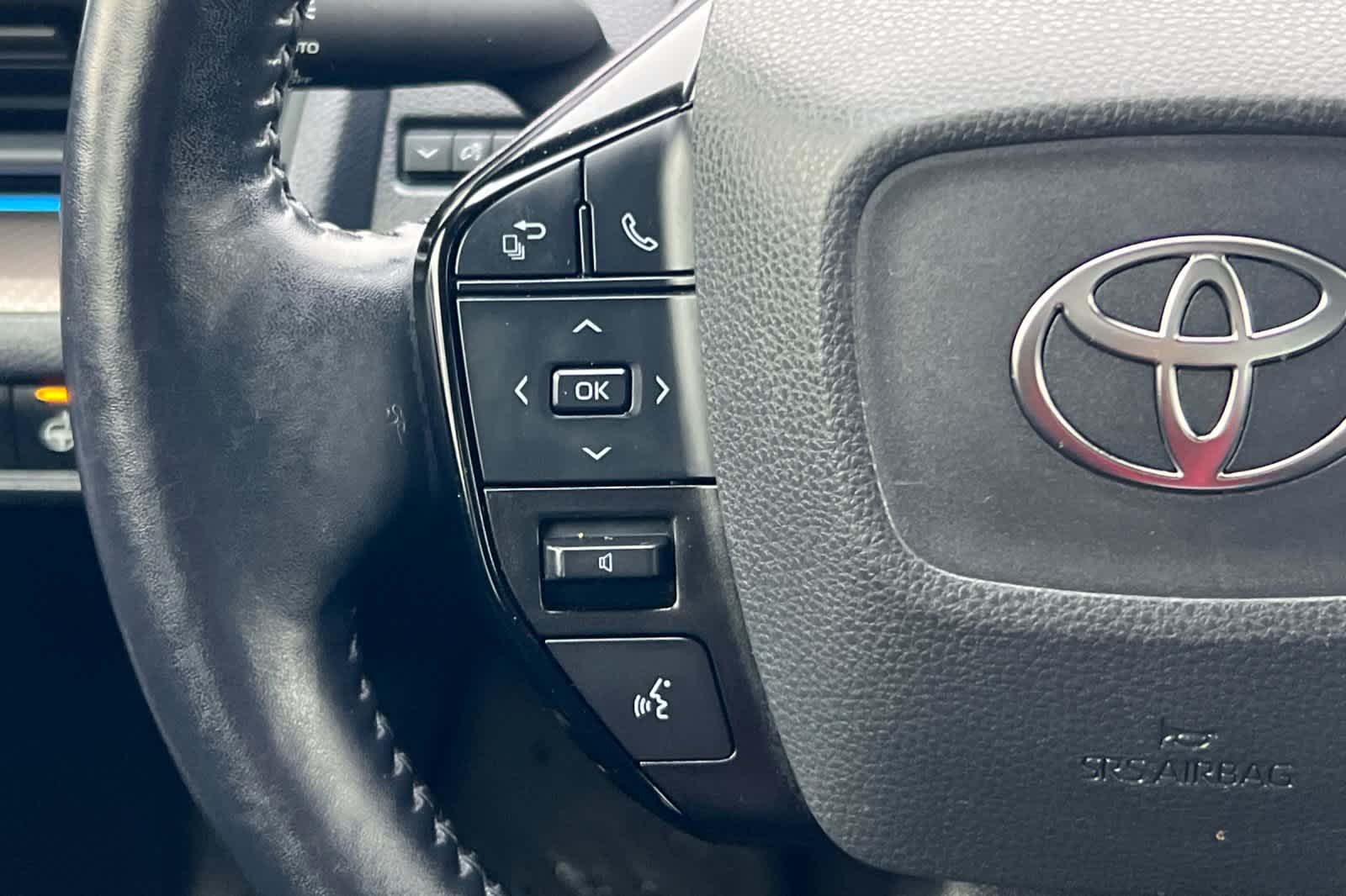 Thumbnail: 2023 Toyota Prius - 25