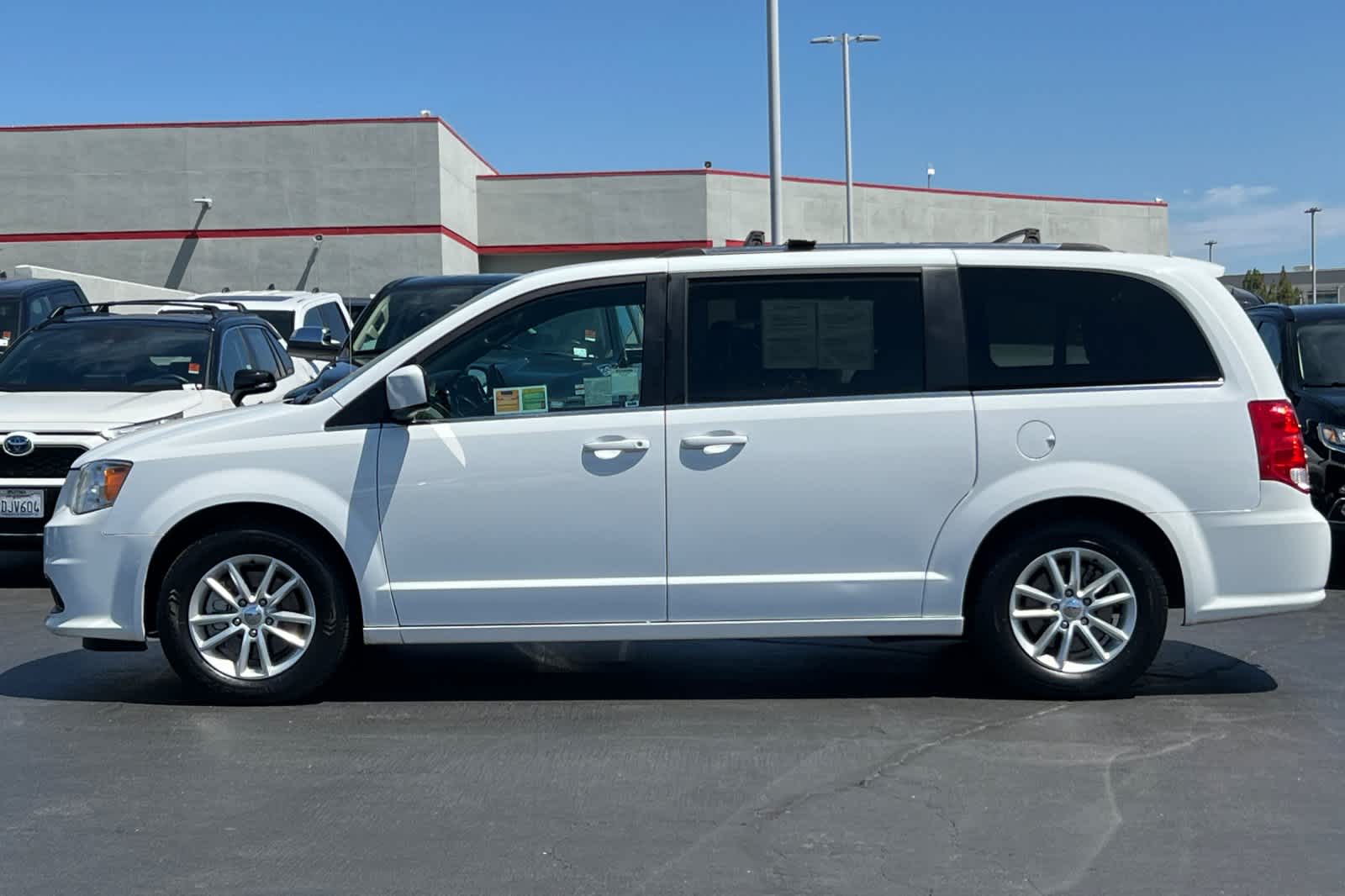 Thumbnail: 2019 Dodge Grand Caravan - 9