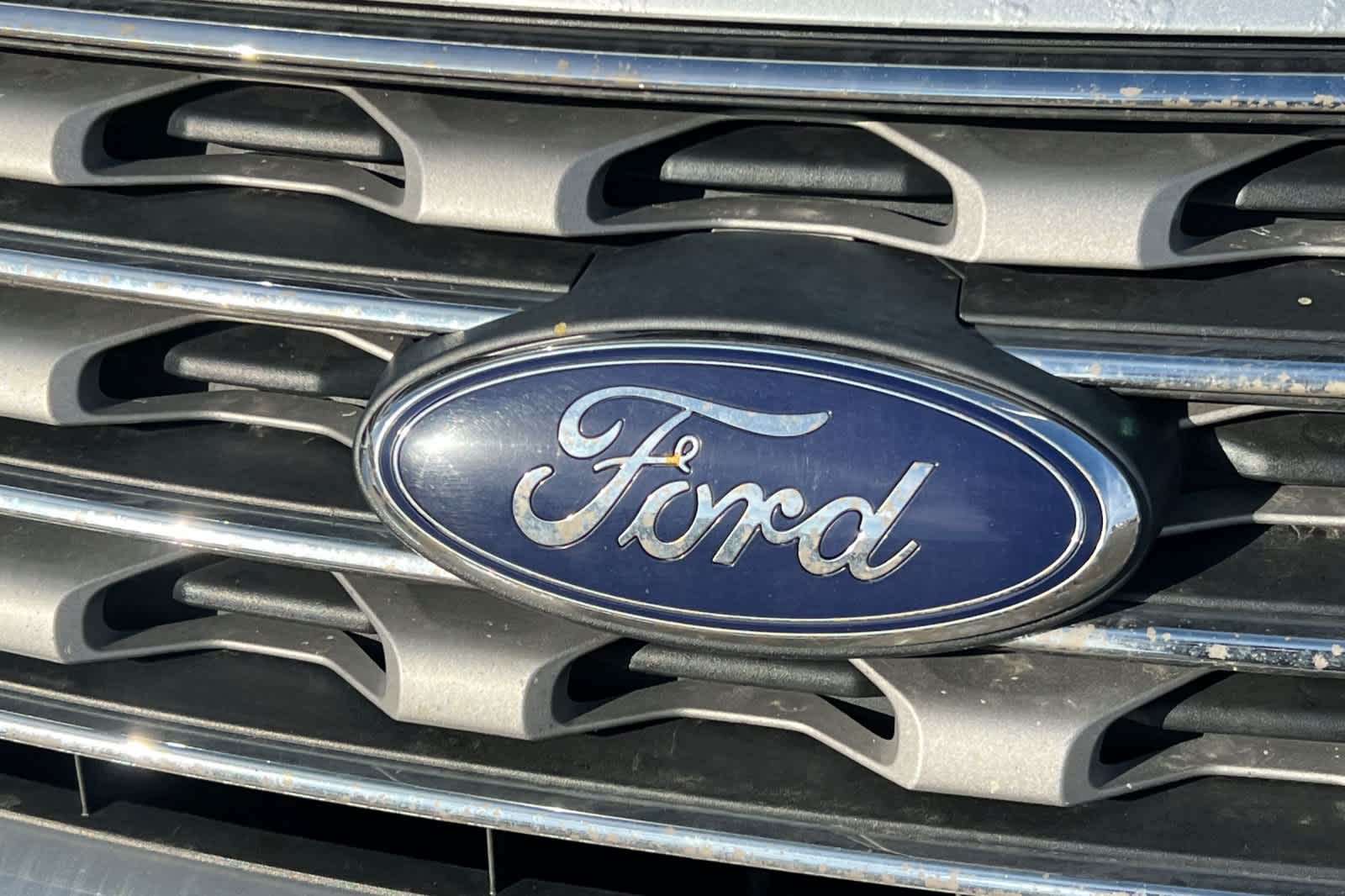 Thumbnail: 2016 Ford Explorer - 13