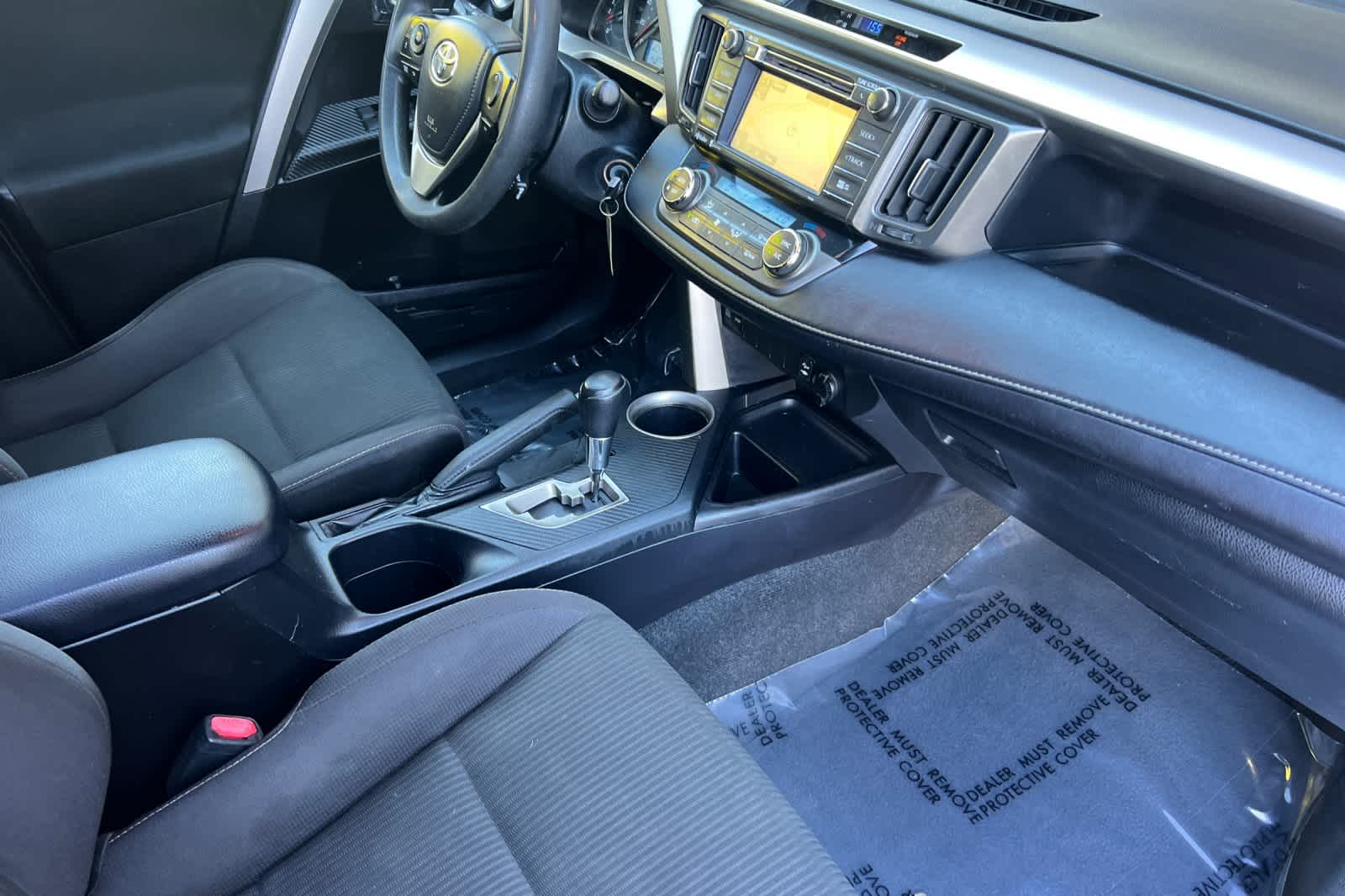 Thumbnail: 2015 Toyota RAV4 - 16