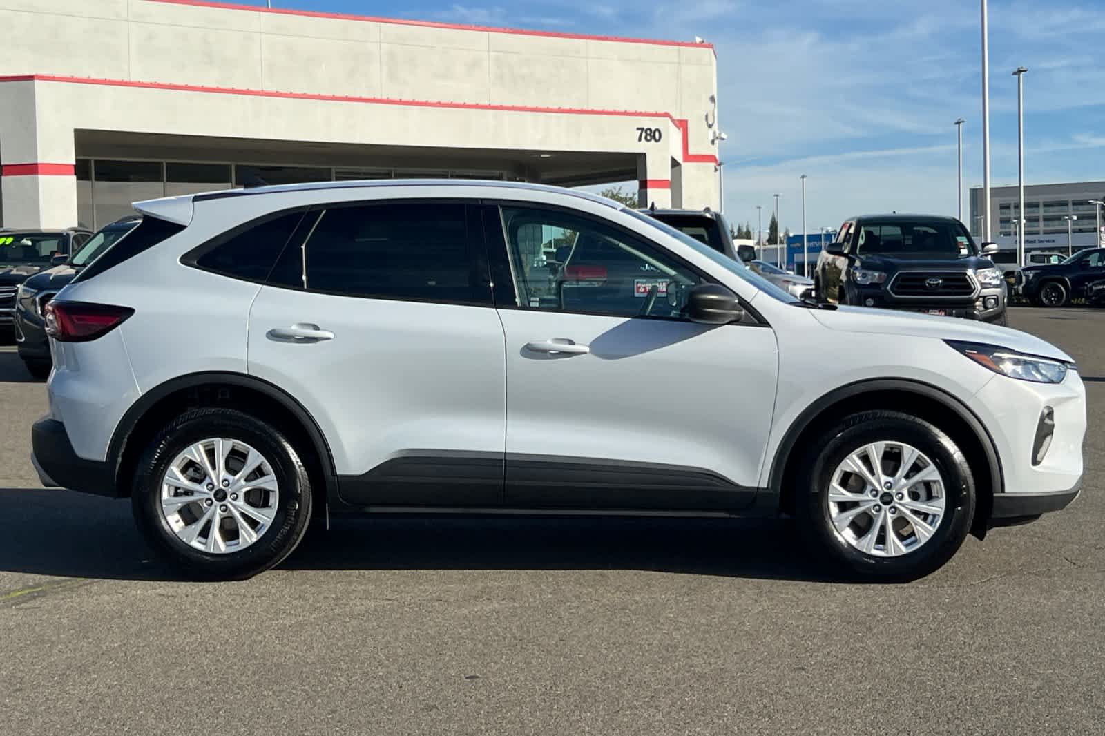 Thumbnail: 2025 Ford Escape - 6