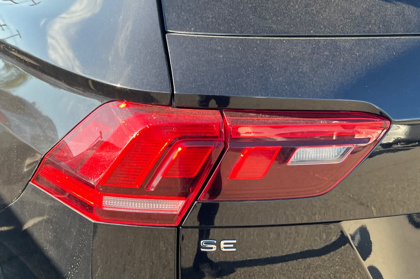 Thumbnail: 2022 Volkswagen Tiguan - 20