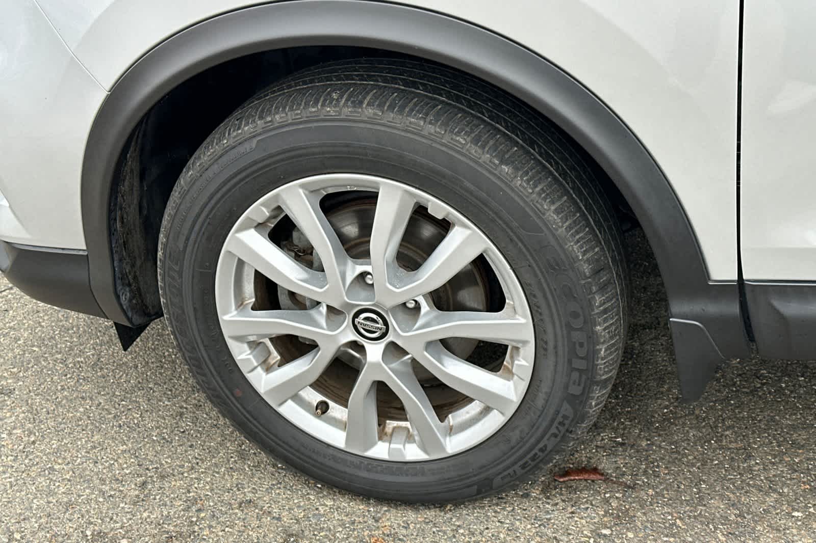 Thumbnail: 2021 Nissan Rogue Sport - 22