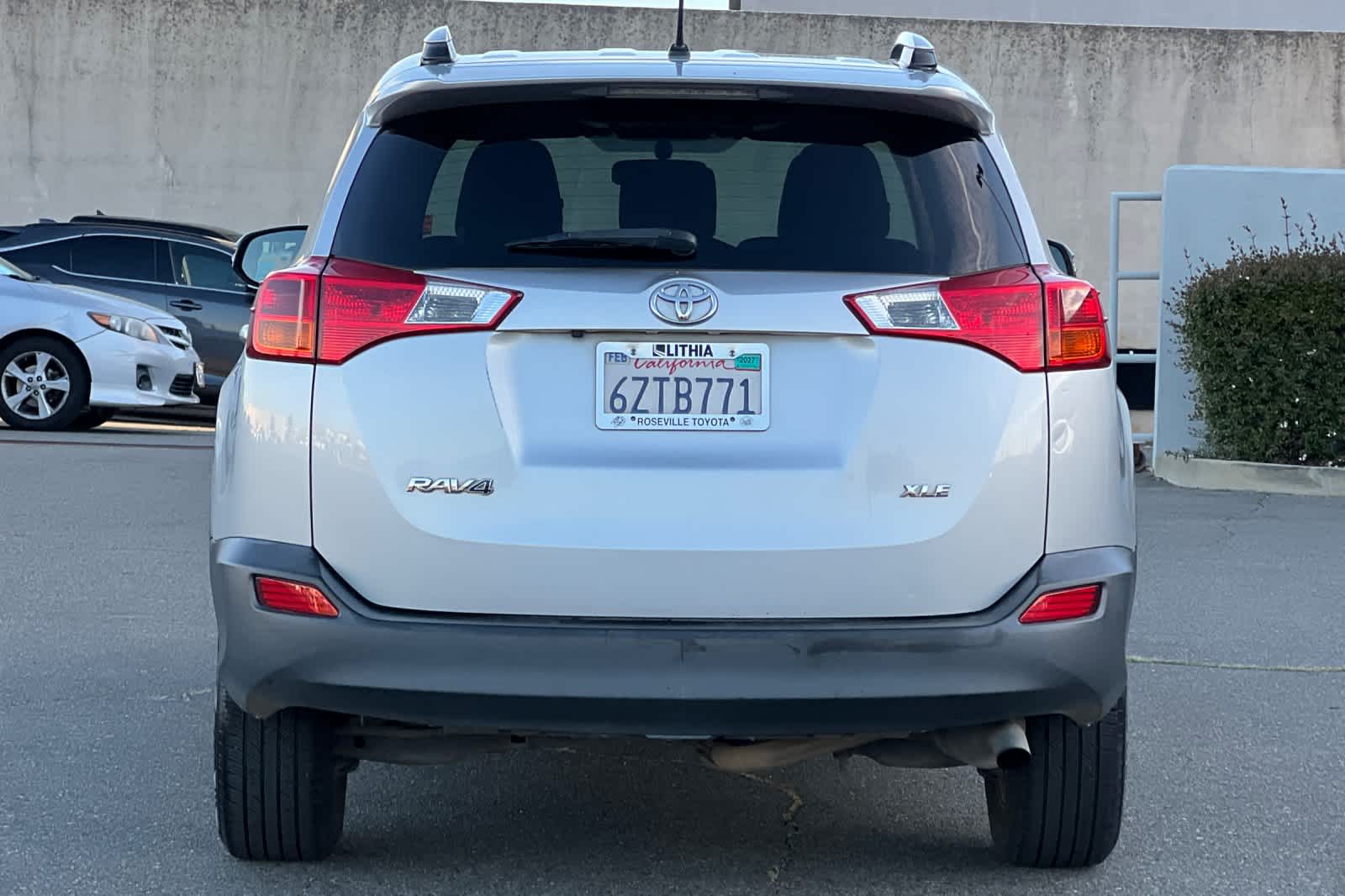 Thumbnail: 2013 Toyota RAV4 - 8