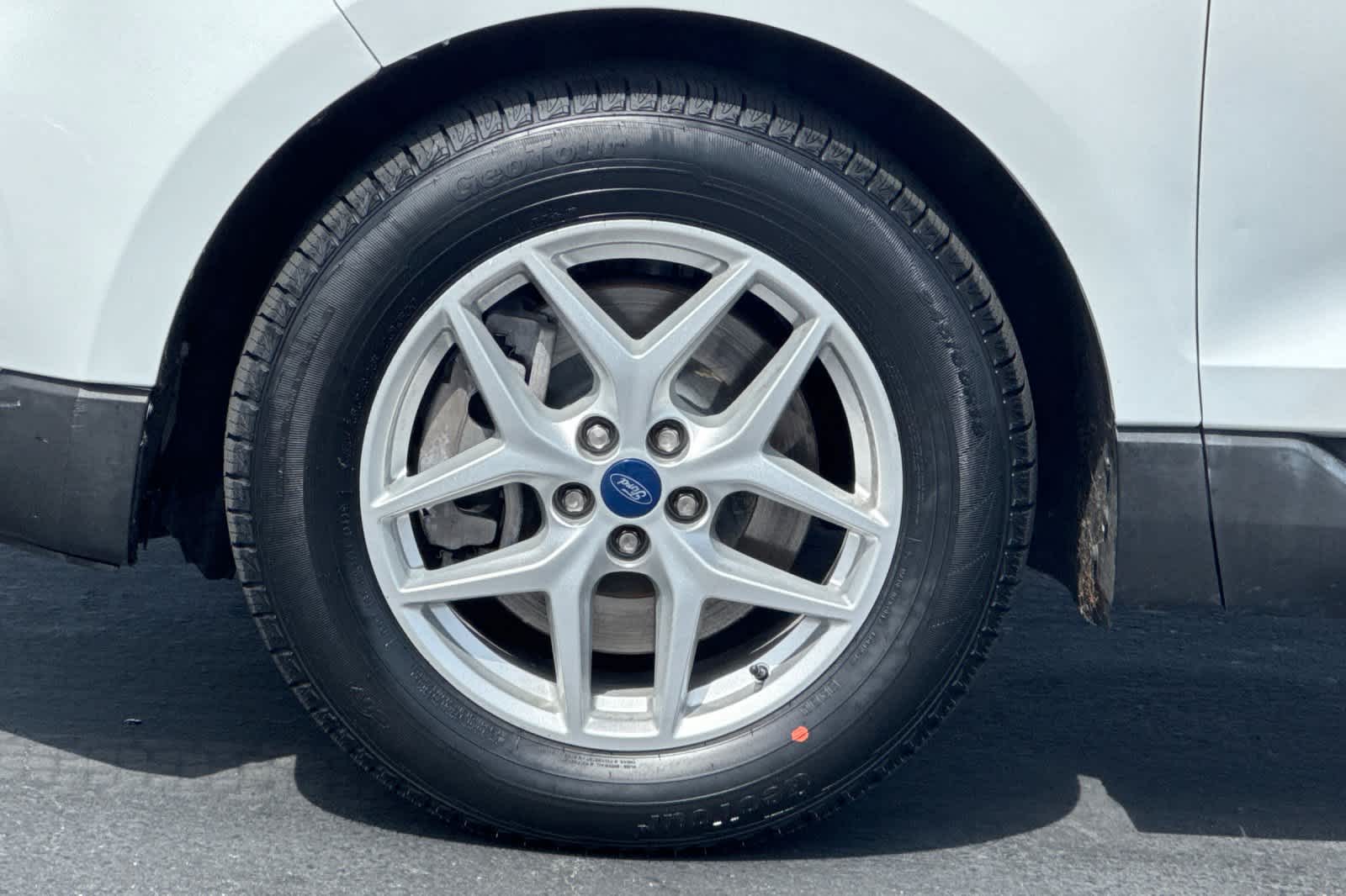 Thumbnail: 2022 Ford Edge - 30