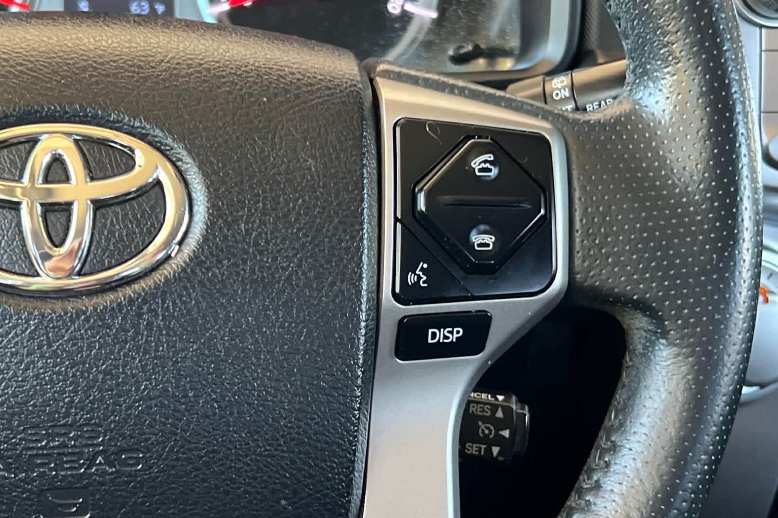 Thumbnail: 2018 Toyota 4Runner - 27